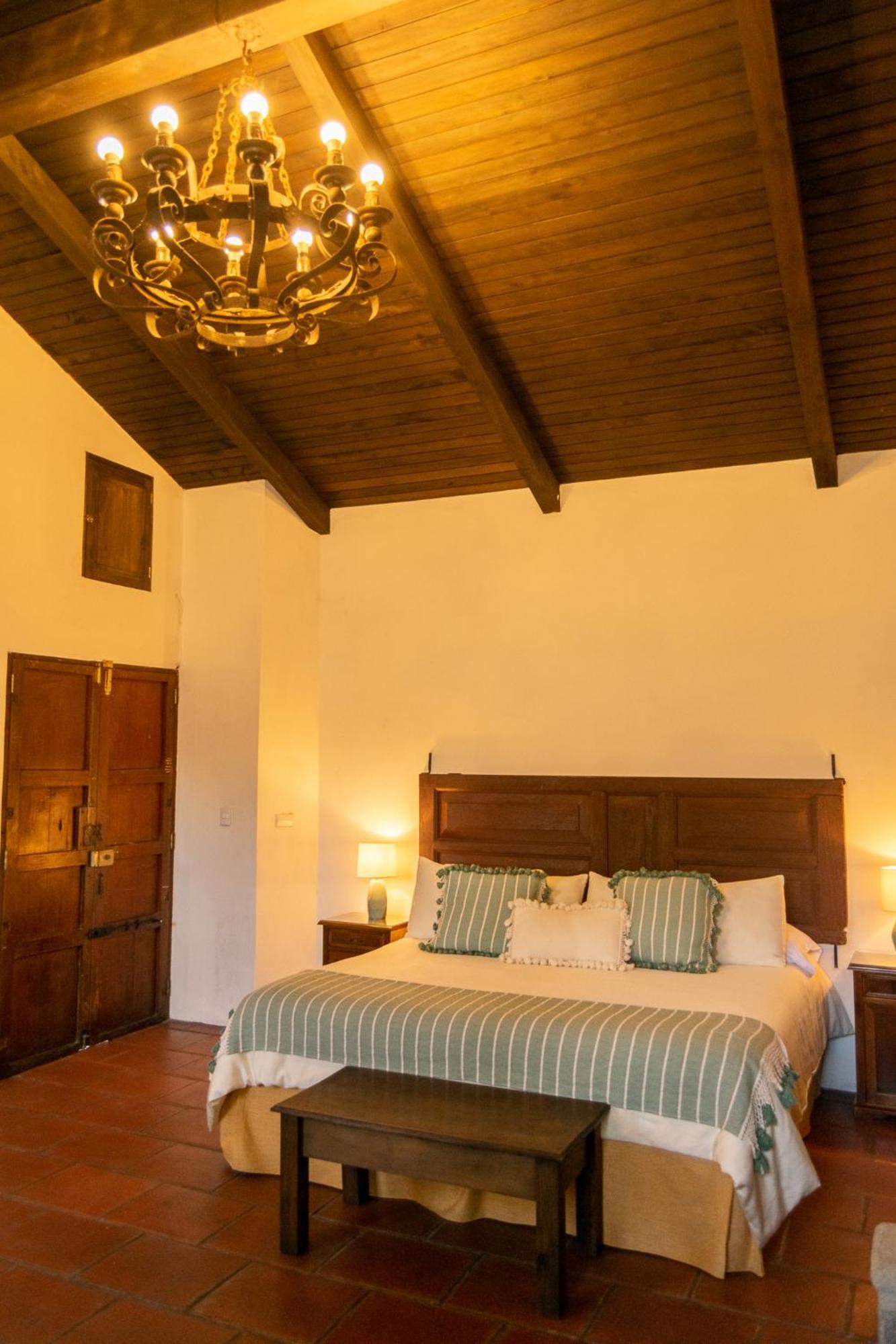Hotel La Villa Serena Antigua Zimmer foto