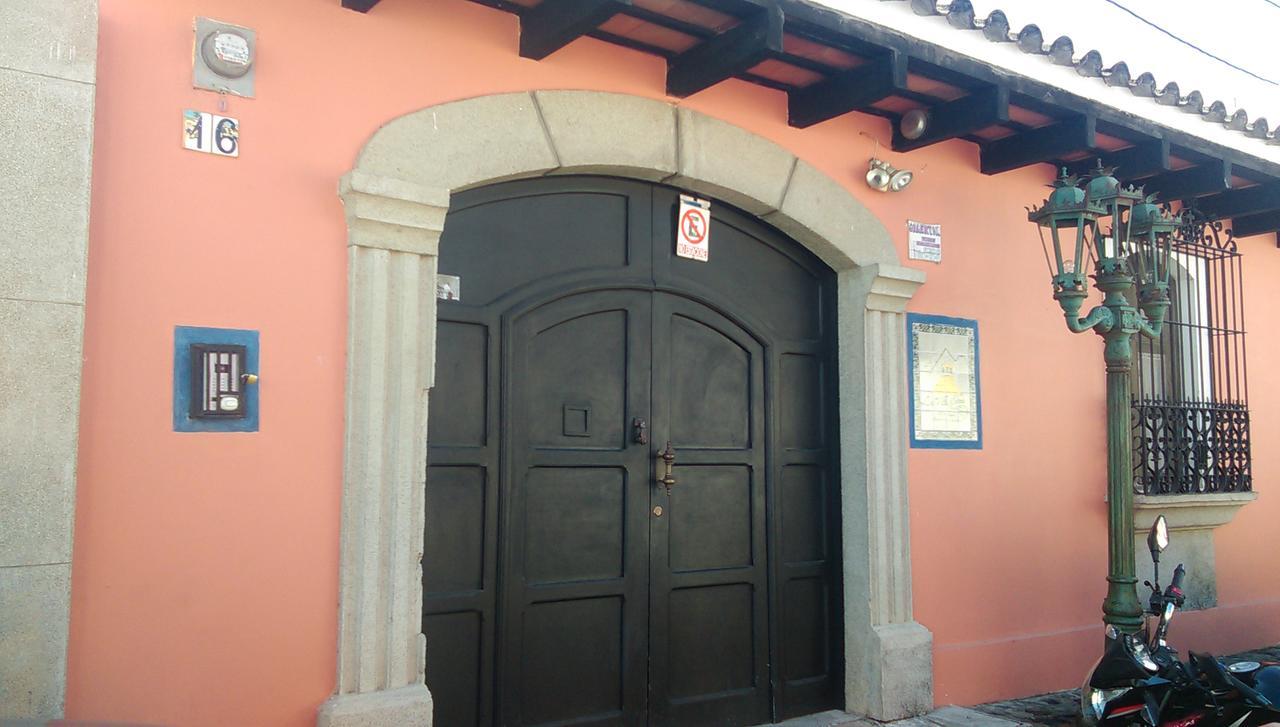 Hotel La Villa Serena Antigua Exterior foto